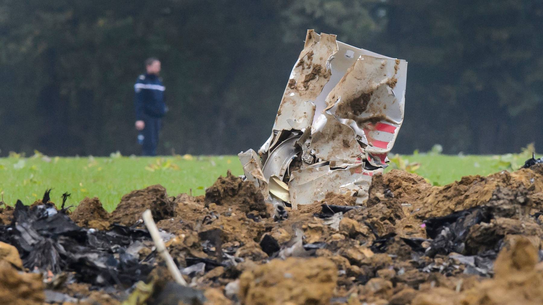 Am 14. Oktober 2015 stürzte ein Schweizer F/A-18-Kampfjet bei einem Training im französischen Jura ab. Der Pilot konnte sich retten.