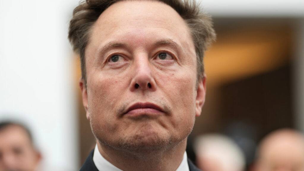 Über eine mögliche Fusion des Autobauers Tesla und der Weltraumfirma SpaceX wird schon lange spekuliert. Jetzt verkündet Elon Musk, der beide Unternehmen führt, einen ersten Schritt in diese Richtung. (Archivbild)