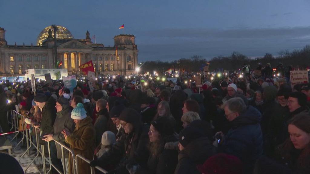 Wie in Deutschland: Junge Grüne rufen zu Protesten gegen Rechts auf