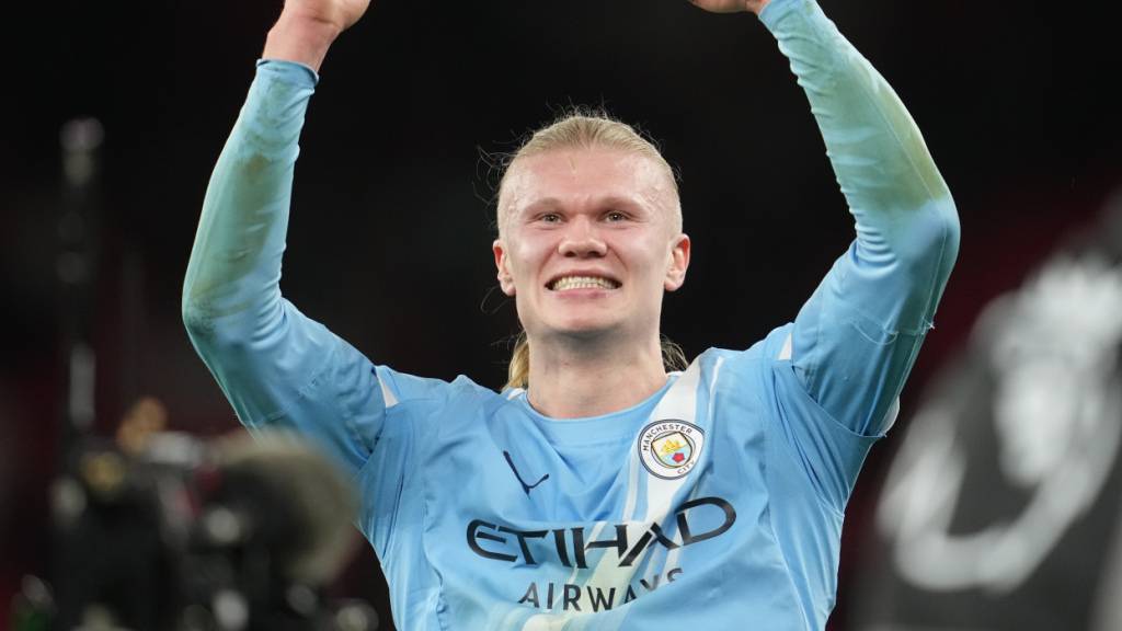 Die grosse Freude von Erling Haaland nach seinem Penaltytor an der Anfield Road