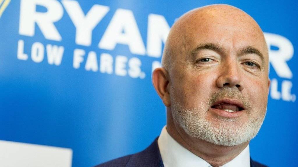 Der Marketingchef von Ryanair, David O'Brien, droht mit der Schliessung einer Basis der irischen Billig-Fluggesellschaft auf einem Flughafen in Norwegen.