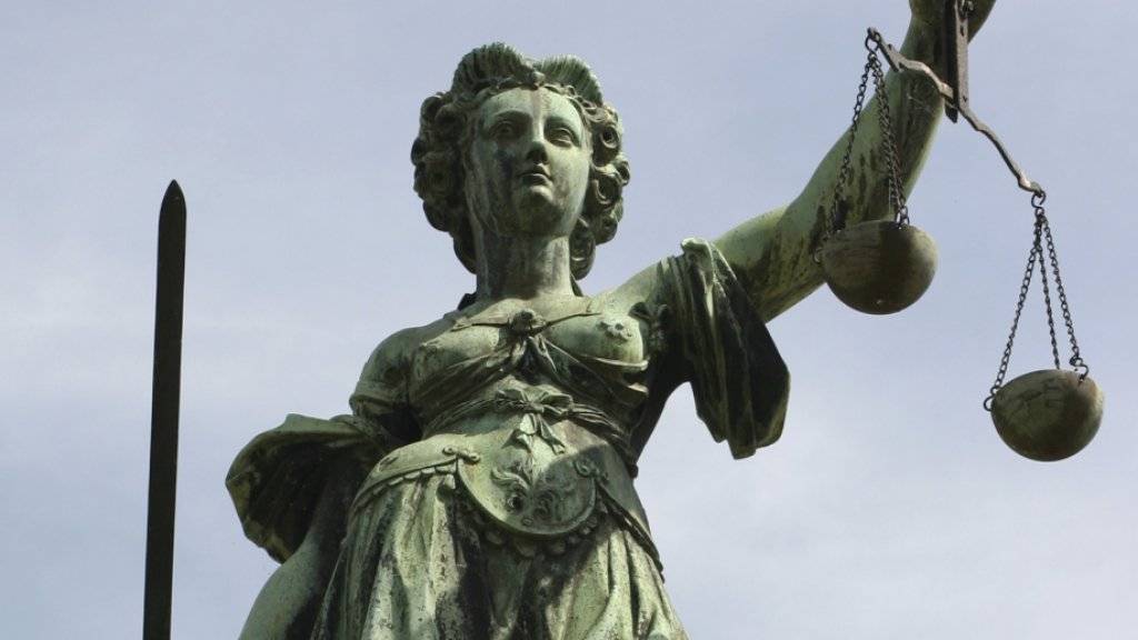 Männer vergiftet: Ein Gericht in Nizza verurteile eine 57-jährige Französin wegen Mordes zu 22 Jahren Haft. (Symbolbild)