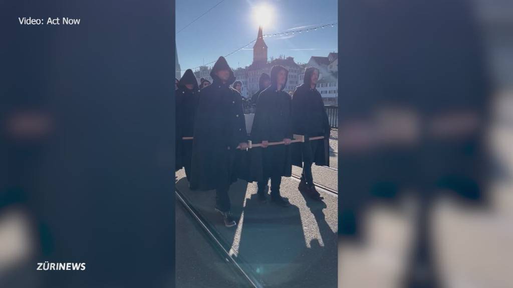 Klima-Kunst von Polizei bewilligt, dann entsorgt
