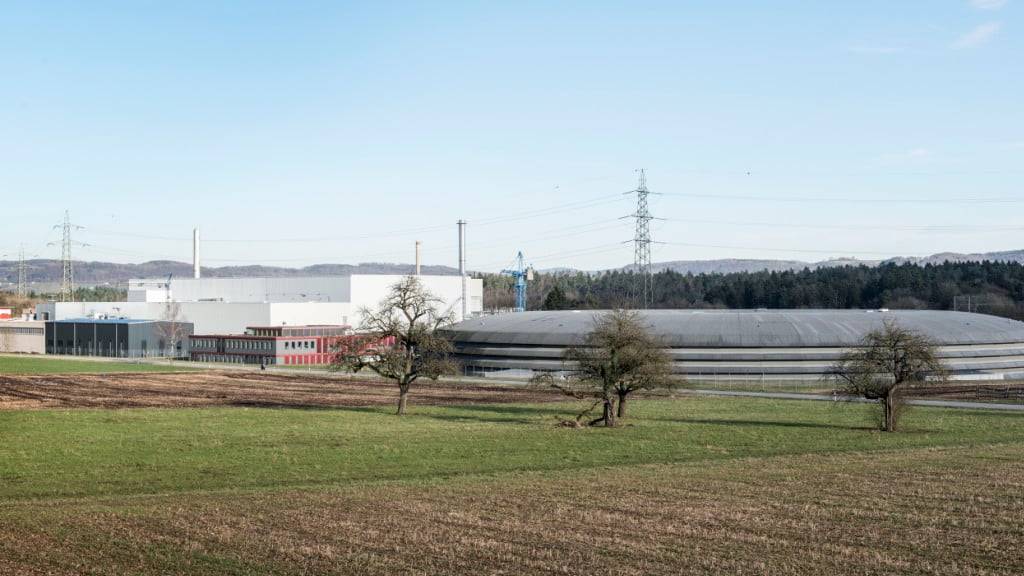 Am Paul Scherrer Institut (PSI) in Villigen AG arbeiten Forscherinnen und Forscher unter anderem an neuen Therapien gegen Krebs. (Archivbild)