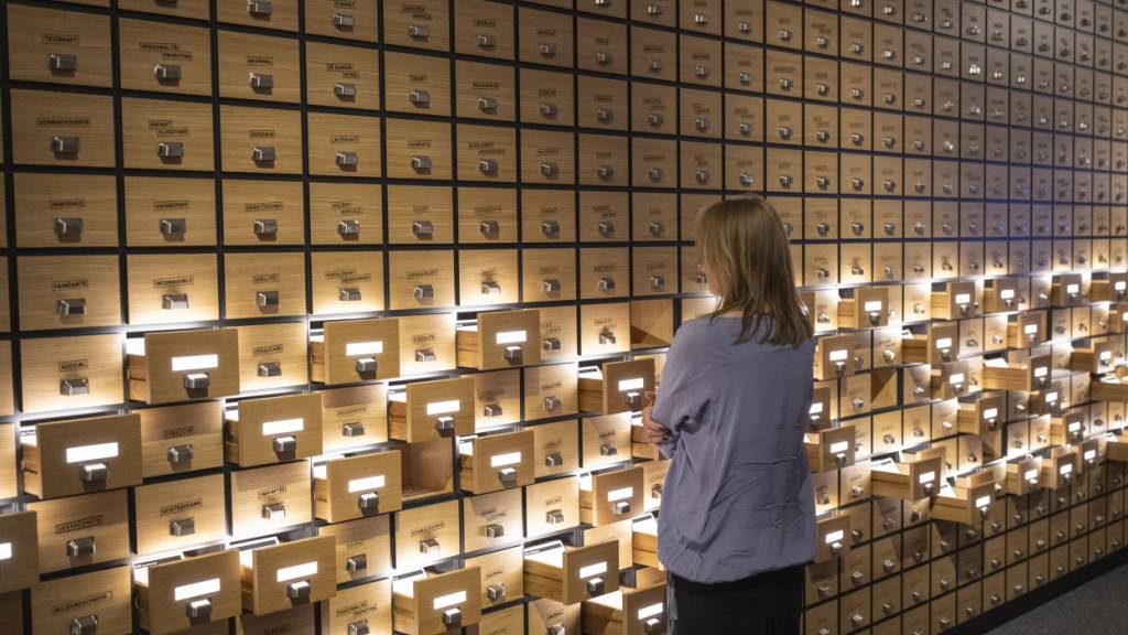 Das Museum Luzern zeigte dieses Jahr die Ausstellung «versorgt, verdingt, vergessen», zu der ein begehbares Archiv mit Informationen zu Zeitzeugen gehörte. (Archivaufnahme)