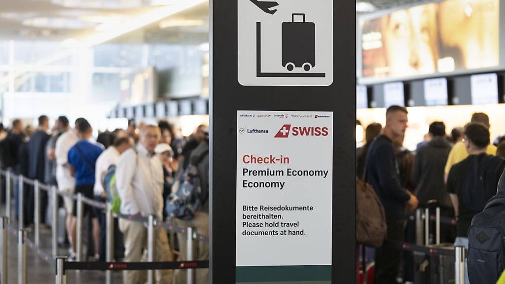 Über 200'000 Passagiere nutzen zum Ferienstart den Flughafen Zürich