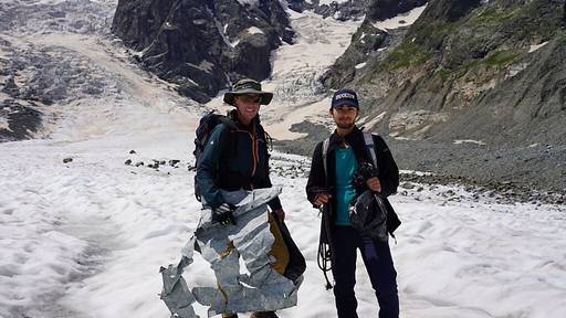Freiwillige sammeln 250 Kilo Müll auf Engadiner Gletscher
