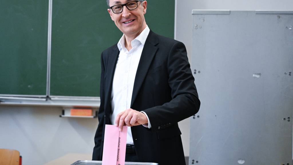 Wahl in Baden-Württemberg: Grüne hauchdünn vor Christdemokraten