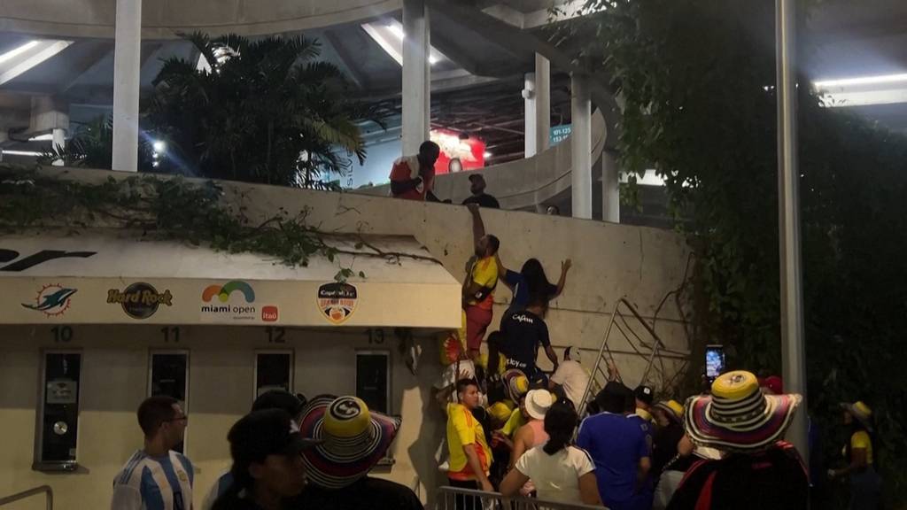 Fans ohne Ticket sorgen für Chaos vor Copa-America-Final