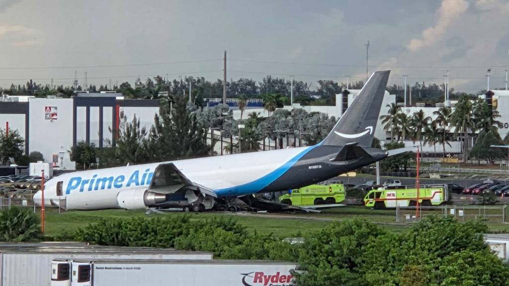 Fünf Tote bei Unfall mit Amazon-Frachtflugzeug in Miami