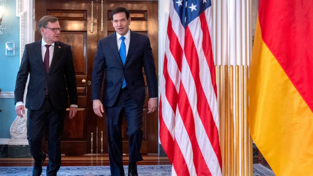 Wadephul hat keinen Anhaltspunkt für US-Militäraktion in Grönland