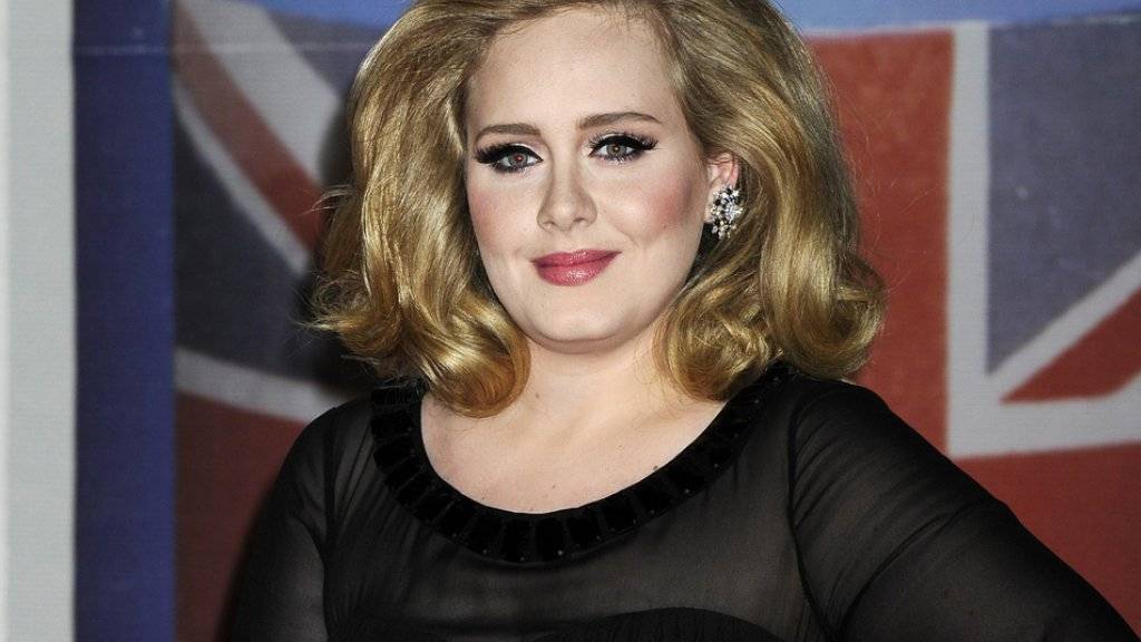 Adele Fuhlt Sich Durch Ihren Sohn Jung Und Geerdet Radio Fm1