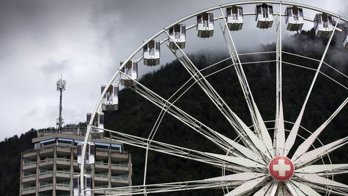 Das grösste Riesenrad der Schweiz steht in Interlaken