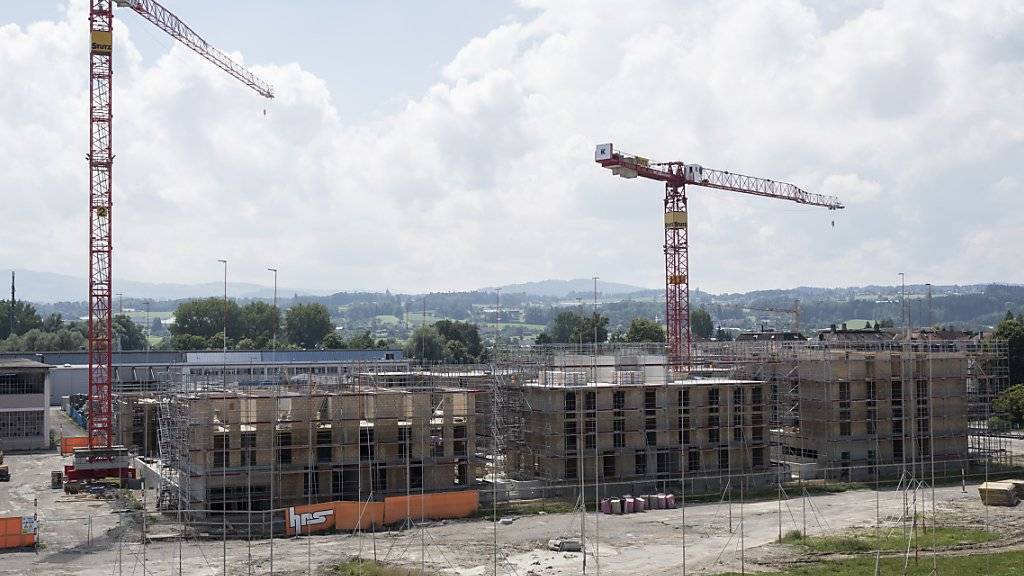 Mietpreiserhöhungen für Wohnungen sind in der Schweiz nach Angaben von Experten derzeit kein Thema. (Symbolbild)