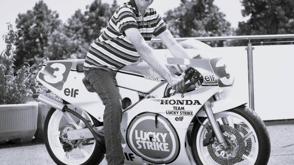 Der frühere Schweizer Motorradrennfahrer Jacques Cornu im 2019 auf seiner Honda-Maschine, mit der er 1989 seinen letzten Grand Prix gewann