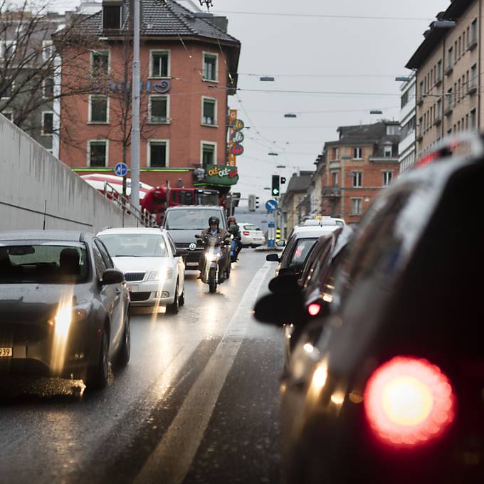 Stadt Zürich verbannt Autos tagsüber von der Langstrasse