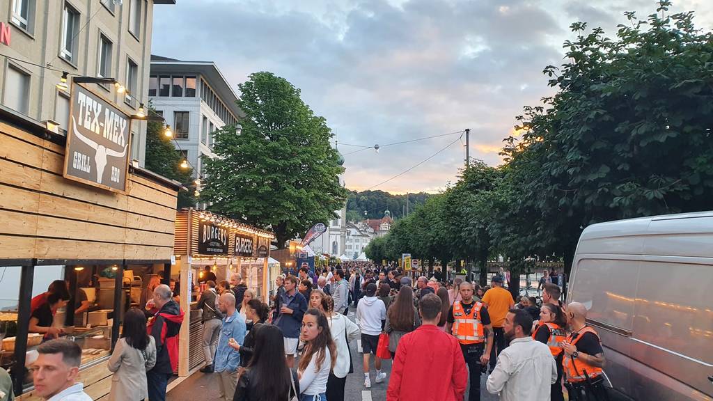 Eindrücke vom Stadtfest Luzern: Das Fest ist in vollem Gang