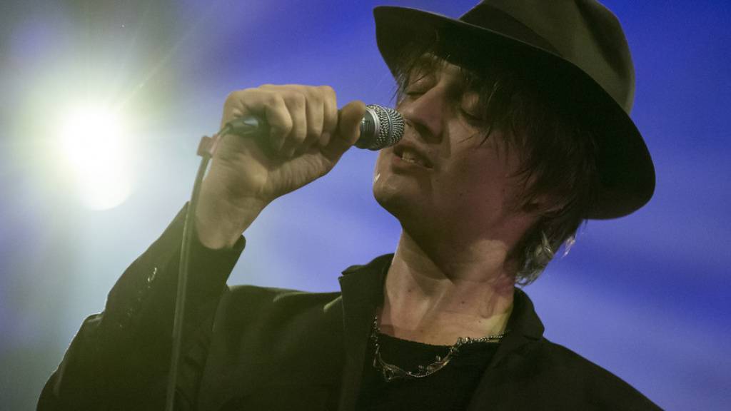 Pete Doherty, Sänger der Indie-Bands Babyshambles und The Libertines, ist schon verschiedentlich wegen Drogen negativ aufgefallen. Jetzt wurde der Brite in Paris wegen Kokain festgenommen. (Archivbild)