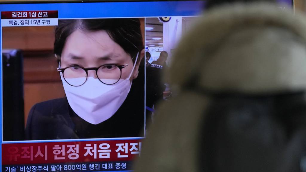 Südkoreas ehemalige First Lady wegen Korruption verurteilt