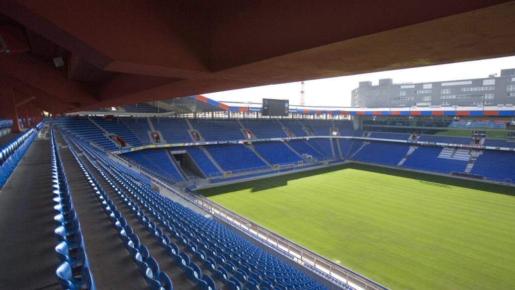Im St. Jakob-Park in Basel brach am Freitagabend im Kabinentrakt ein Brand aus