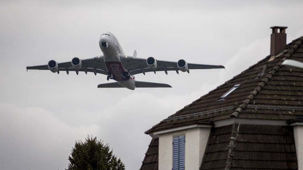 Die Einnahmen der Flugticketabgabe sollen unter anderem der Förderung von Nachtzügen zugutekommen. (Archivbild)