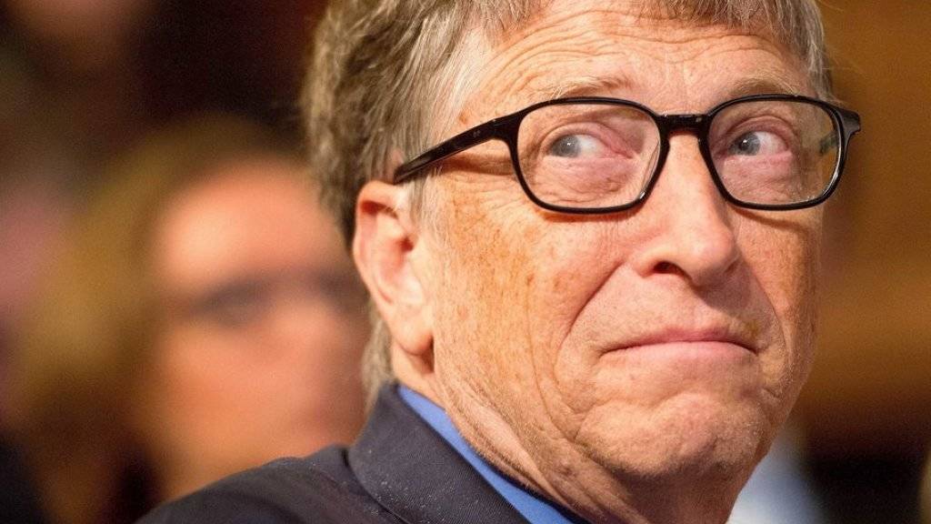 Bill Gates düpiert seine Branchenkollegen mit der Aussage, dass das FBI berechtigterweise den Zugriff auf die iPhone-Daten fordert.