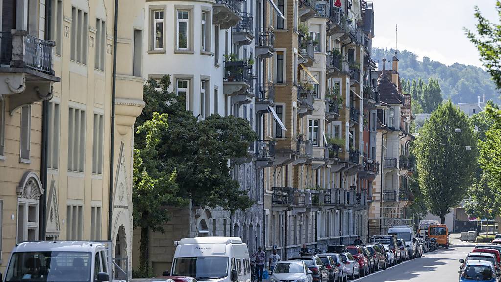Die Stadt Luzern hat die Parkplätze, wie etwa hier im Bruchquartier, nachgezählt. (Archivaufnahme)