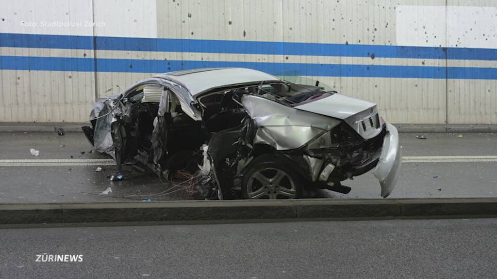 Tödlicher Raserunfall im Tunnel: Beifahrer stirbt nach Kollision