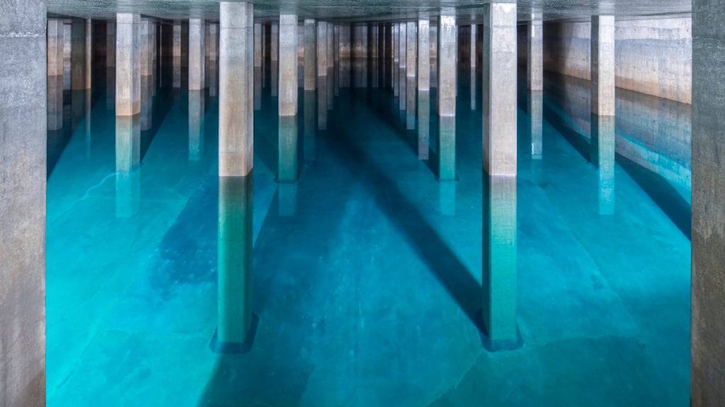 Das Grundwasser, aus dem rund 80 Prozent des Schweizer Trinkwassers stammen, gerät laut Forschenden zunehmend unter Druck. (Symbolbild)