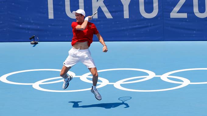 Djokovic im Halbfinal, Medwedew ohne Medaille