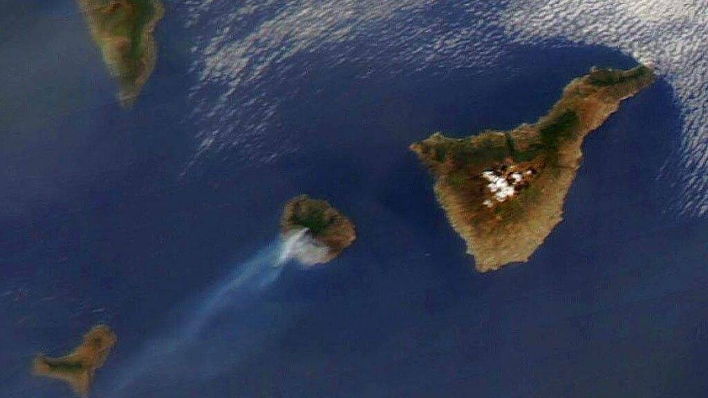 La Gomera (Mitte) ist eine der kleinsten Kanarischen Inseln. (Archivbild)