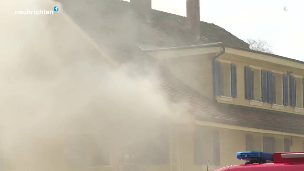 Sechs Personen evakuiert: Brand in Mehrfamilienhaus in Root