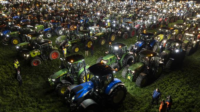 Mit rund 650 Traktoren: Bauern protestierten in Kirchberg