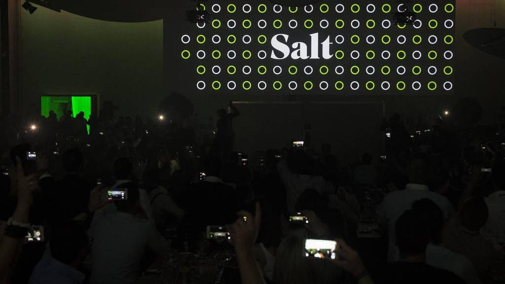 Salt leidet wegen Reisebeschränkungen zwar unter fehlenden Roaming-Umsätzen, kann im Inland jedoch weiterhin neue Kunden gewinnen.