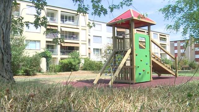 Sex-Grüsel von Baden wohnt neben Spielplatz