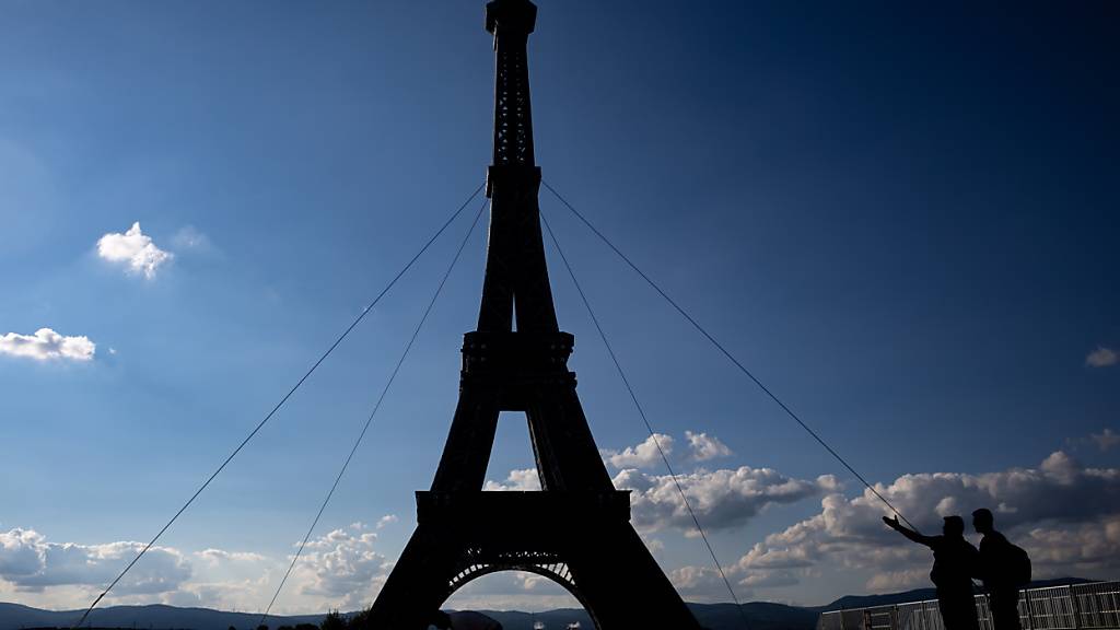 Bundespräsidentin Viola Amherd will ihre Teilnahme an der Eröffnung der Olympischen Sommerspiele in Paris auch zu Treffen mit hochrangigen Vertretern von Sportverbänden und -organisationen nutzen. (Archivbild)