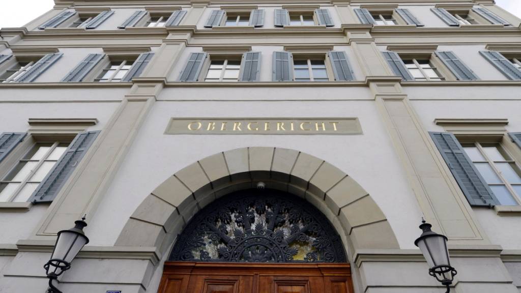 Er habe damals gedacht, wenn die Vergewaltigung nicht lange dauere, sei sie nicht so schlimm: Ein 30-jähriger Rumäne wurde vom Zürcher Obergericht zu einer langen Freiheitsstrafe verurtelt. Danach muss er das Land verlassen. (Archivbild)