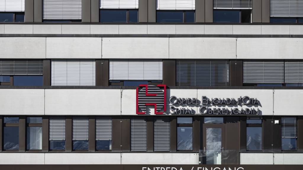 Das Spital Oberengadin in Samedan erhält einen neuen Leistungsauftrag vom Kanton. (Archivbild)
