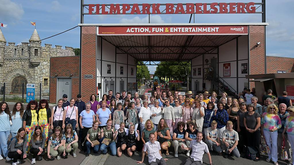 40 Zwillingspaare besuchen Filmpark Babelsberg