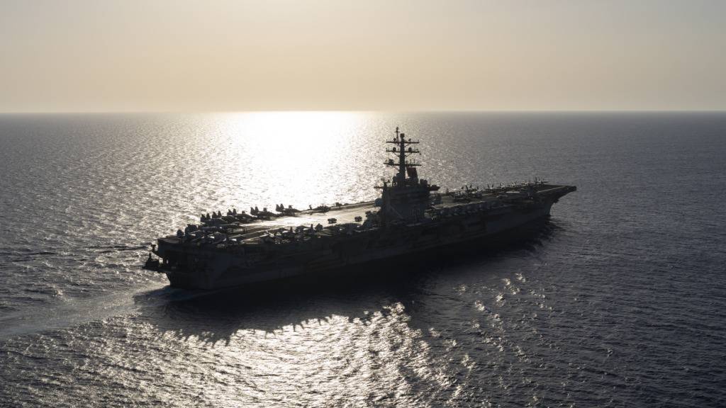 ARCHIV - Der Flugzeugträger USS Dwight D. Eisenhower, auch bekannt als «Ike». Foto: Bernat Armangue/AP/dpa/Archiv