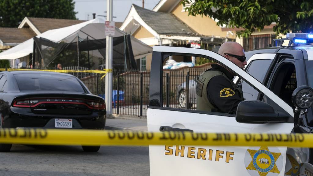 Drei Kleinkinder sind nach Polizeiangaben tot in einem Haus im Raum Los Angeles aufgefunden worden. Foto: Ringo H.W. Chiu/AP/dpa Foto: Ringo H.W. Chiu/AP/dpa