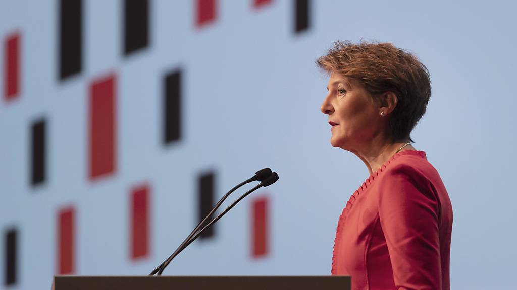 Regionale Online-Medien brauchen Unterstützung: Bundesraetin Simonetta Sommaruga spricht an der nationalen Konferenz Digitale Schweiz 2019 im Congress Center in Basel.