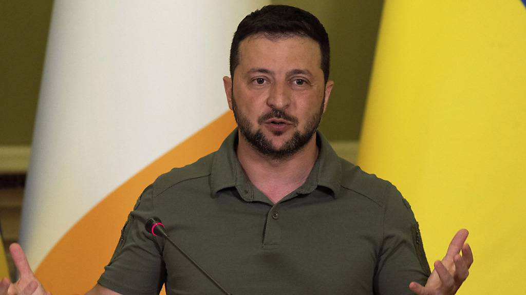 ARCHIV - «Was man in die Welt hineinbringt, darauf bleibt man schlussendlich sitzen»: der ukrainische Präsident Wolodymyr Selenskyj. Foto: Clodagh Kilcoyne/Pool REUTERS/AP/dpa