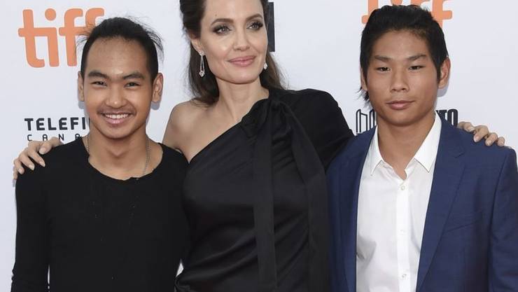 Angelina Jolie muss Brad Pitt mehr Zeit mit den Kindern ...