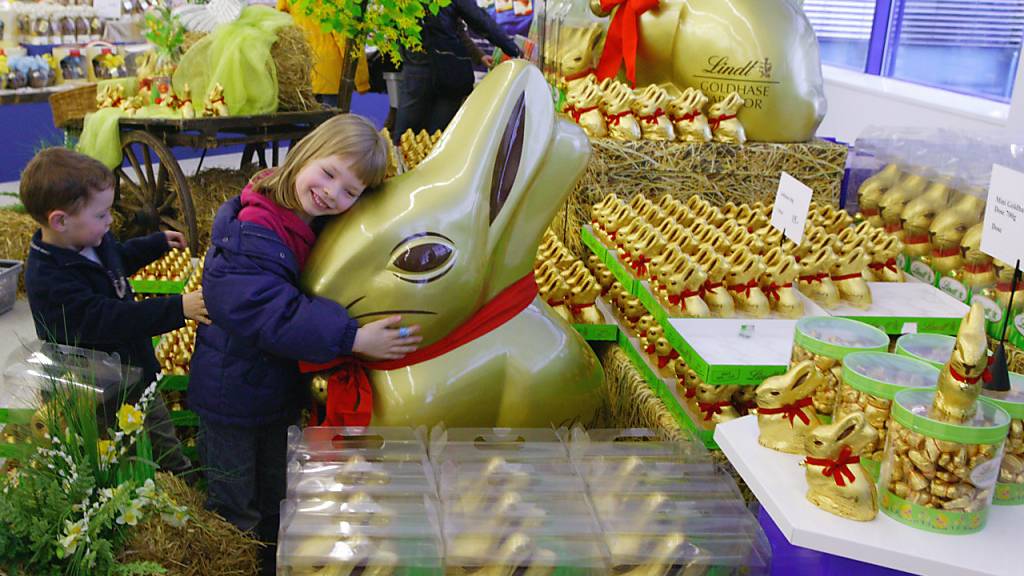 Der Farbton des Goldhasen von Lindt&Sprüngli geniesst in Deutschland einen gewissen Markenschutz, wie ein Gericht am Donnerstag entschieden hat. (Archivbild)
