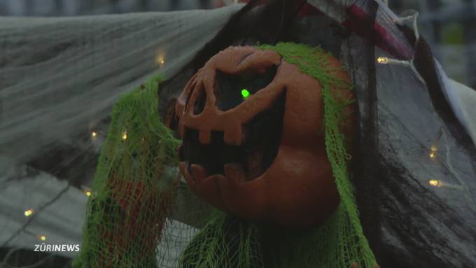 Schaurig-schönes Halloween-Haus in Wetzikon