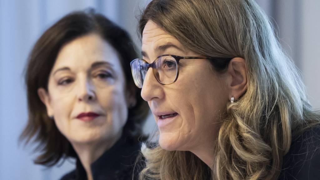 Spitäler: H +-Direktorin sieht Lage weiterhin „äusserst angespannt“