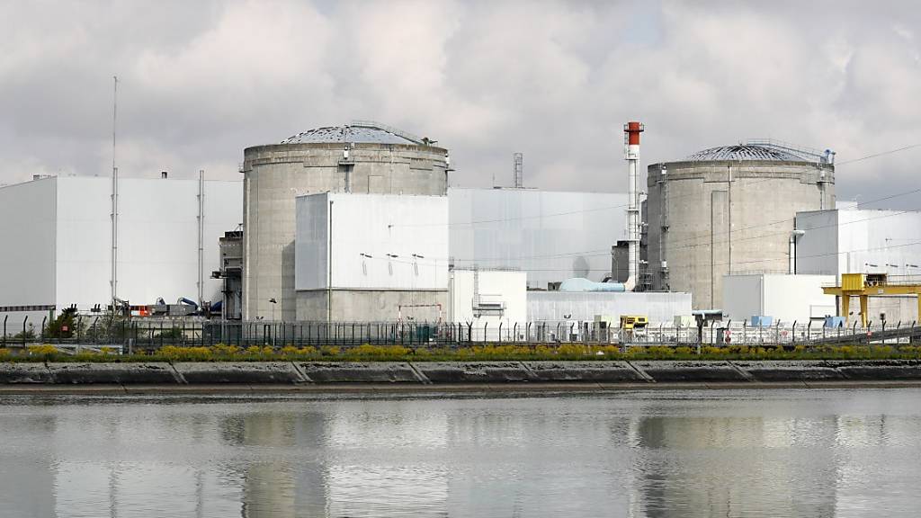 Das AKW Fessenheim, ältestes Atomkraftwerk in Frankreich, wird abgeschaltet. Die Stilllegung der nahe der  Schweizer Grenze gelegenen Anlage beginnt am Samstag. (Archivbild)
