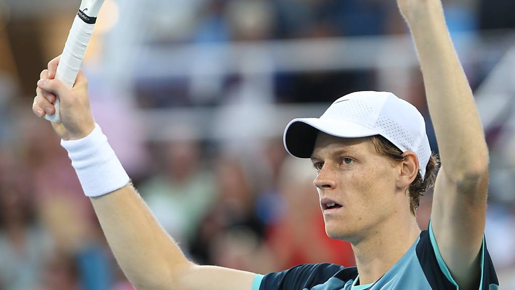 Jannik Sinner startet als Nummer 1 der Welt ins US Open. Die publik gewordenen positiven Dopingtests vom März werden den Italiener in New York während des Turniers aber verfolgen