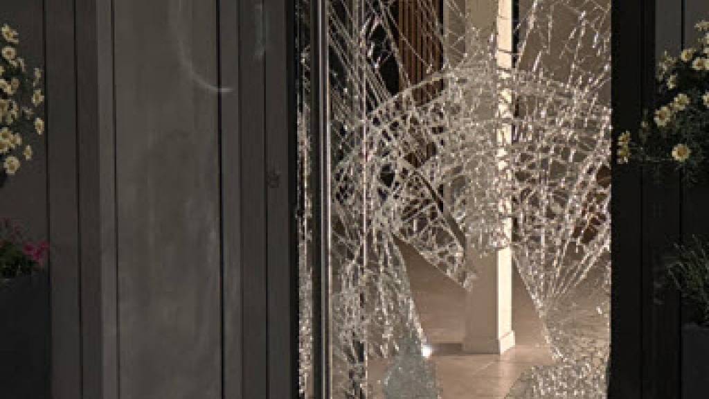Ein 16-Jähriger konnte in Glarus nach einem Einbruch gefasst werden.